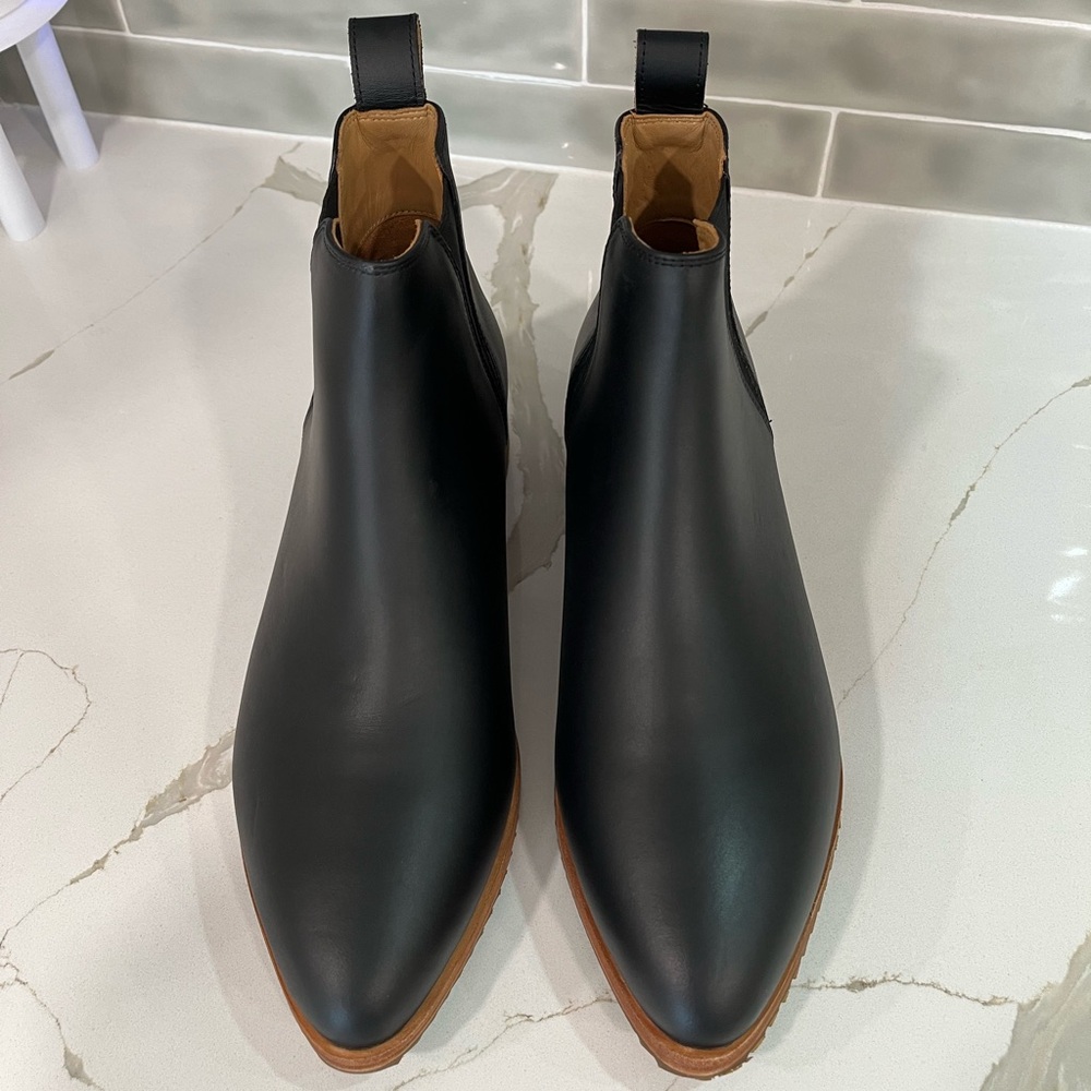 Nisolo Eva Everyday Chelsea Boots. Women’s size 9. Color Black. - Picture 3 of 15